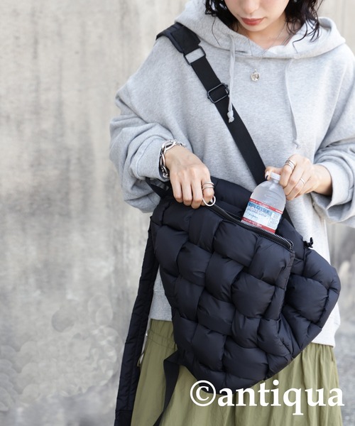 antiqua（アンティカ）の「メッシュ生地ポコポコリュック（バックパック/リュック・レディース・ブラック・FREE）」の11枚目の写真