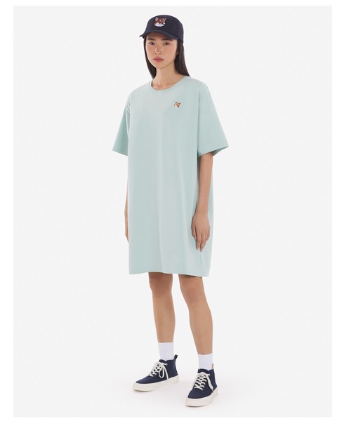 Maison Kitsune(メゾンキツネ)の「FOX HEAD PATCH RELAXED TEE-SHIRT DRESS(ワンピース・レディース・スカイブルー系・XS/M/S)」の4枚目の写真