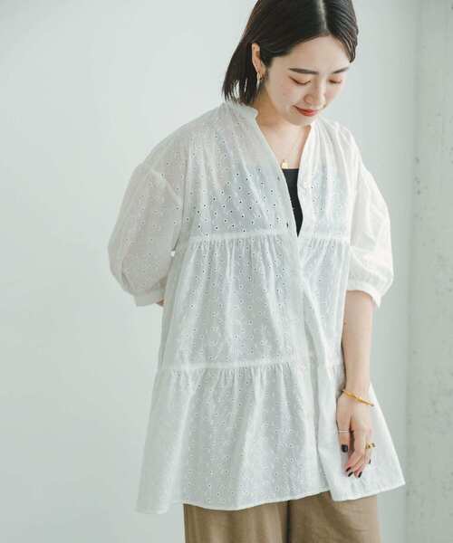 ITEMS URBANRESEARCH(アイテムズ アーバンリサーチ)の「レースティアードブラウス(シャツ/ブラウス・レディース・ブラック/オフホワイト・FREE)」の1枚目の写真
