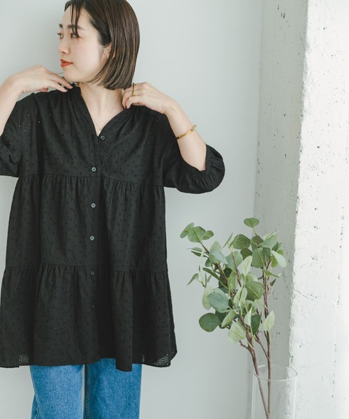 ITEMS URBANRESEARCH(アイテムズ アーバンリサーチ)の「レースティアードブラウス(シャツ/ブラウス・レディース・ブラック/オフホワイト・FREE)」の3枚目の写真
