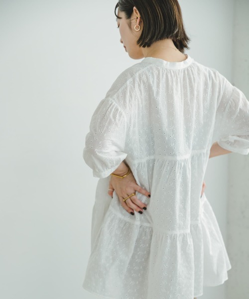 ITEMS URBANRESEARCH(アイテムズ アーバンリサーチ)の「レースティアードブラウス(シャツ/ブラウス・レディース・ブラック/オフホワイト・FREE)」の11枚目の写真