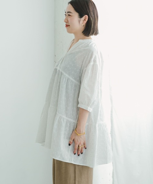 ITEMS URBANRESEARCH(アイテムズ アーバンリサーチ)の「レースティアードブラウス(シャツ/ブラウス・レディース・ブラック/オフホワイト・FREE)」の16枚目の写真