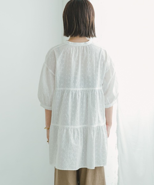 ITEMS URBANRESEARCH(アイテムズ アーバンリサーチ)の「レースティアードブラウス(シャツ/ブラウス・レディース・ブラック/オフホワイト・FREE)」の17枚目の写真
