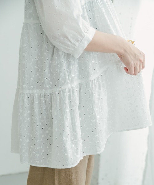ITEMS URBANRESEARCH(アイテムズ アーバンリサーチ)の「レースティアードブラウス(シャツ/ブラウス・レディース・ブラック/オフホワイト・FREE)」の20枚目の写真