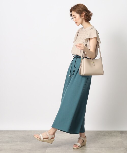 grove（グローブ）の「◆一枚で華やか！楊柳ギャザーフリルブラウス（シャツ/ブラウス・レディース・ブラック/ダークグリーン/ナチュラル・02/03/04/01/05）」の12枚目の写真