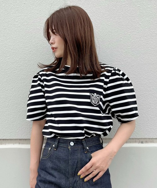 nina mew(ニーナミュウ)の「ボーダーワッペントップス(Tシャツ/カットソー・レディース・ホワイト/ベージュ・FREE)」の1枚目の写真