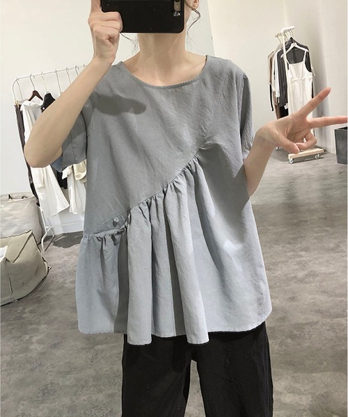 LOPASS(ロパス)の「切替ギャザーシャツブラウス(シャツ/ブラウス・レディース・ブラック/ライトベージュ/グレイッシュブルー/グレー/ホワイト・M/L)」の6枚目の写真