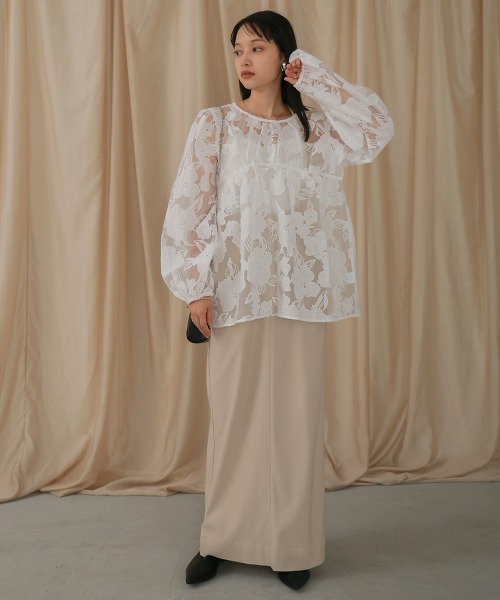 Bab（バブ）の「シアーフラワーボリュームスリーブブラウス