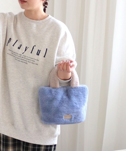 COLDE (コルデ)の「フェイクファーバイカラートートバッグ(トートバッグ・レディース・サックスブルー/イエロー/チャコールグレー/パープル・FREE)」の3枚目の写真