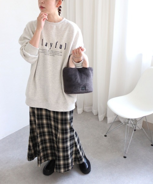 COLDE (コルデ)の「フェイクファーバイカラートートバッグ(トートバッグ・レディース・サックスブルー/イエロー/チャコールグレー/パープル・FREE)」の6枚目の写真