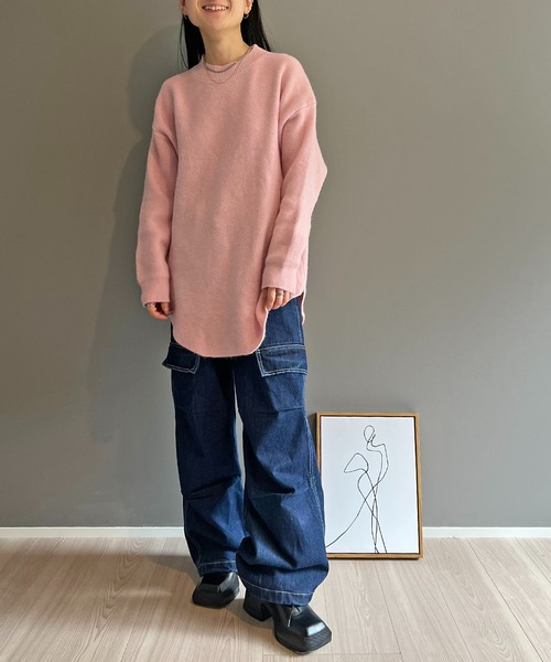 Jewelobe(ジュエローブ)の「ふわもち素材のカーブヘムオーバーニット(ニット/セーター・レディース・ブラック/ホワイト/グレー/ピンク/レッド・FREE)」の16枚目の写真