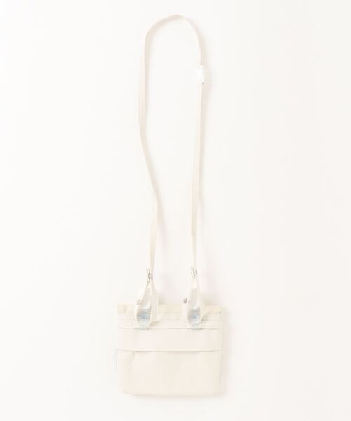 petit main（プティマイン）の「２ＷＡＹ移動ポケット（ショルダーバッグ・キッズ・アイボリー/ブラック・FREE）」の3枚目の写真
