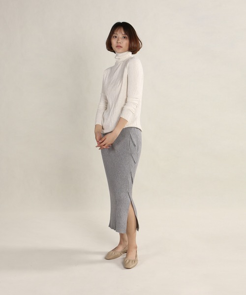 Mayree（メイリー）の「【AURORIA】ハイネックワッシャーニットトップス（ニット/セーター・レディース・ベージュ/ブルー/ホワイト/ブラック/ブラウン・FREE）」の12枚目の写真