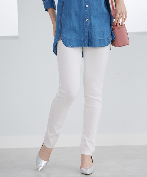 BELLUNA PLUS（ベルーナ）の「美ストレッチ素材レギンスパンツ股下７３ｃｍ（その他パンツ・レディース・ブラック/ライトベージュ/イエロー/ブルー系/ローズ/モスグリーン/インディゴブルー/ブラック系2/ケミカルウォッシュ/ブルー系その他/オフホワイト/ピンク/パープル系/レモンイエロー/ブルー系その他2/ワイン/イエロー系その他2/ベージュ系その他2/グリーン系その他/ライトイエロー系/アイボリー/ミント/モカ/テラコッタ・SMALL/MEDIUM/LARGE/X-LARGE）」の2枚目の写真