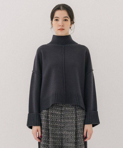 PUBLIC TOKYO（パブリックトウキョウ）の「【完売間近】ショートヘムリブニット（ニット/セーター・レディース・サックスブルー/パープル/ダークグレー/アイボリー/ホワイト/ピンク・FREE）」の9枚目の写真