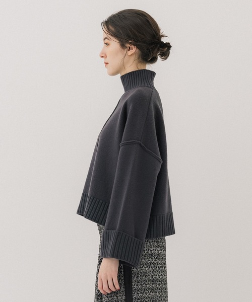 PUBLIC TOKYO（パブリックトウキョウ）の「【完売間近】ショートヘムリブニット（ニット/セーター・レディース・サックスブルー/パープル/ダークグレー/アイボリー/ホワイト/ピンク・FREE）」の10枚目の写真