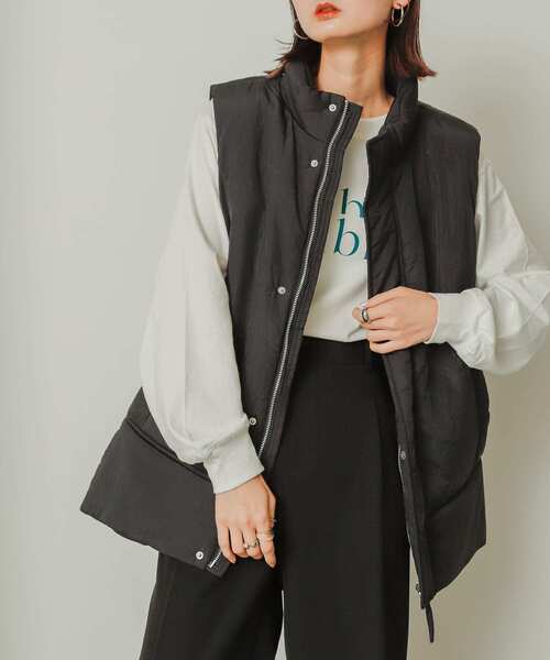 SENSE OF PLACE by URBAN RESEARCH（センスオブプレイスバイアーバンリサーチ）の「スタンドカラーパフベスト（ダウンベスト・レディース・アイボリー/ブラック・ONE）」の5枚目の写真