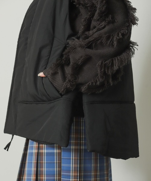 SENSE OF PLACE by URBAN RESEARCH（センスオブプレイスバイアーバンリサーチ）の「スタンドカラーパフベスト（ダウンベスト・レディース・アイボリー/ブラック・ONE）」の12枚目の写真