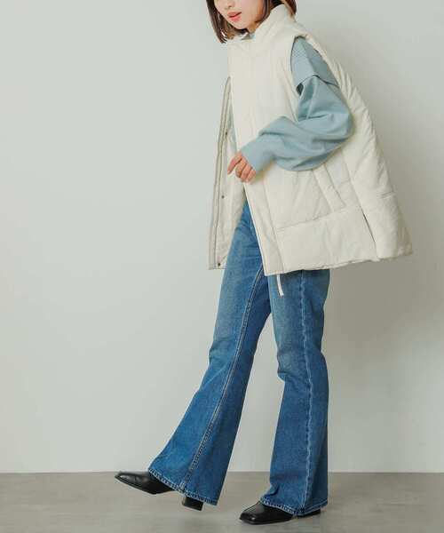 SENSE OF PLACE by URBAN RESEARCH（センスオブプレイスバイアーバンリサーチ）の「スタンドカラーパフベスト（ダウンベスト・レディース・アイボリー/ブラック・ONE）」の22枚目の写真