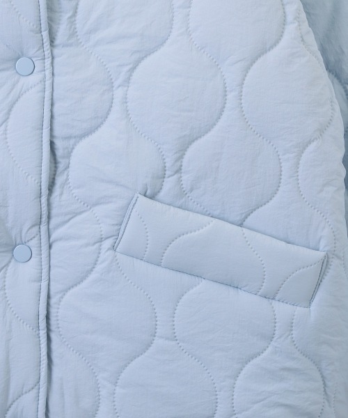 Ada.(エイダ)の「軽く羽織れるあったかもこもこ裏地◎ ステンカラー 中綿 キルティング パファージャケット(ブルゾン・レディース・ブラック/ライトブルー/ベージュ/オフホワイト/カーキ・L/M)」の15枚目の写真