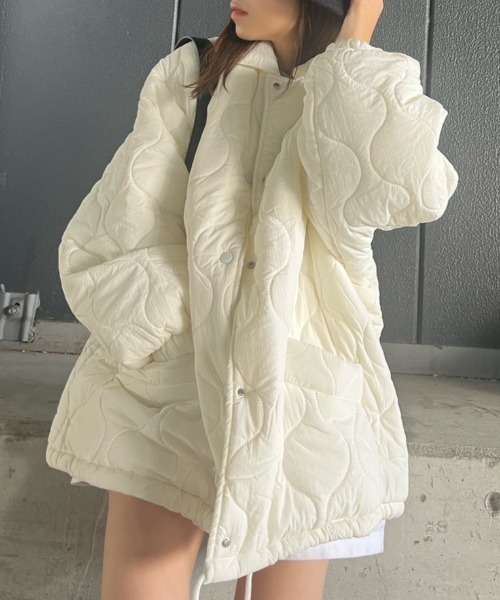 Ada.(エイダ)の「軽く羽織れるあったかもこもこ裏地◎ ステンカラー 中綿 キルティング パファージャケット(ブルゾン・レディース・ブラック/ライトブルー/ベージュ/オフホワイト/カーキ・L/M)」の19枚目の写真