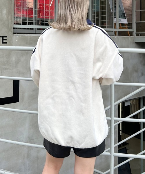 ✩新品未使用✩ブリーフィング　ハーフジップ ベージュ　サイズM INGNI（イング）の「ハーフジップ配色サイドラインフリース