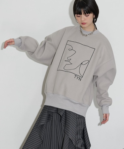 THE YOn(ザヨン)の「アート刺繍ブラッシュドジャージープルオーバー(スウェット・レディース・グレー/イエロー/チャコールグレー/アイボリー・FREE)」の9枚目の写真