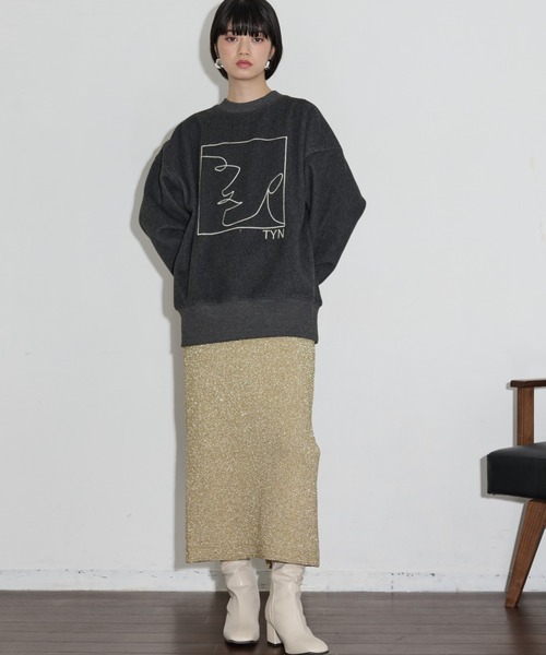 THE YOn(ザヨン)の「アート刺繍ブラッシュドジャージープルオーバー(スウェット・レディース・グレー/イエロー/チャコールグレー/アイボリー・FREE)」の5枚目の写真