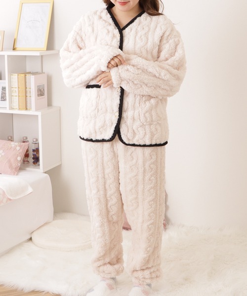 Lace Ladies（レースレディース）の「パールボタンケーブル柄ふわもこルームセット（ルームウェア/パジャマ・レディース・ブラック/ラベンダー/ブルー/ホワイト/ピンク・M/XL）」の13枚目の写真