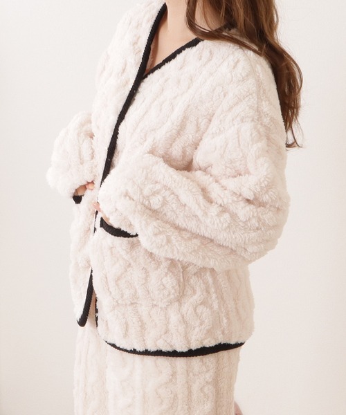 Lace Ladies（レースレディース）の「パールボタンケーブル柄ふわもこルームセット（ルームウェア/パジャマ・レディース・ブラック/ラベンダー/ブルー/ホワイト/ピンク・M/XL）」の15枚目の写真