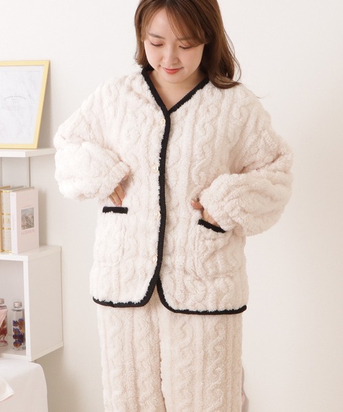 Lace Ladies（レースレディース）の「パールボタンケーブル柄ふわもこルームセット（ルームウェア/パジャマ・レディース・ブラック/ラベンダー/ブルー/ホワイト/ピンク・M/XL）」の16枚目の写真