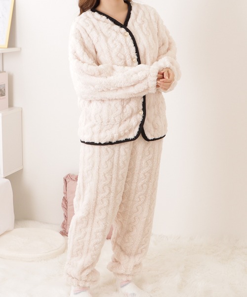 Lace Ladies（レースレディース）の「パールボタンケーブル柄ふわもこルームセット（ルームウェア/パジャマ・レディース・ブラック/ラベンダー/ブルー/ホワイト/ピンク・M/XL）」の17枚目の写真