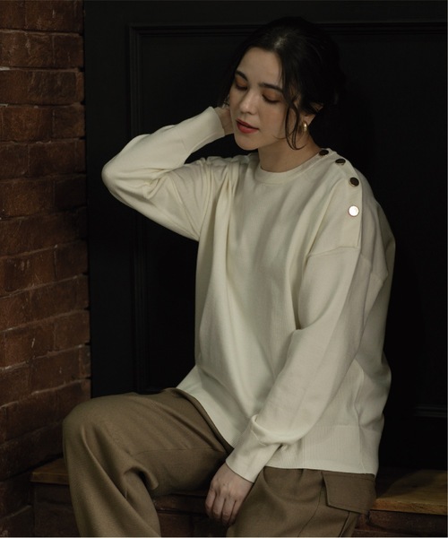 OPAQUE.CLIP（オペークドットクリップ）の「◆≪6color≫ ボタンショルダーニットプルオーバー【洗濯機洗い可／抗ピリング】（ニット/セーター・レディース・ホワイト系/グレー/グリーン/ブルー系その他/ホワイト系その他3/オレンジ・38/36/40/42/34）」の10枚目の写真