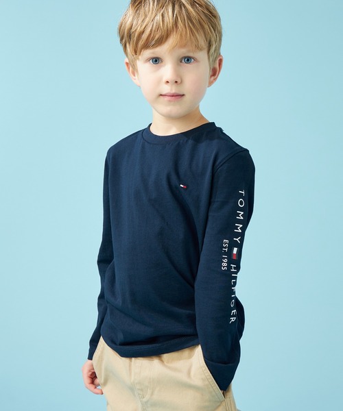 TOMMY HILFIGER（トミーヒルフィガー）の「BOYS エッセンシャルロゴロングスリーブTシャツ（Tシャツ/カットソー・キッズ・ホワイト/ネイビー・160cm/100cm/120cm/90cm/160-165cm/140cm/150cm/110cm/130cm/70cm/80ｃｍ）」の13枚目の写真