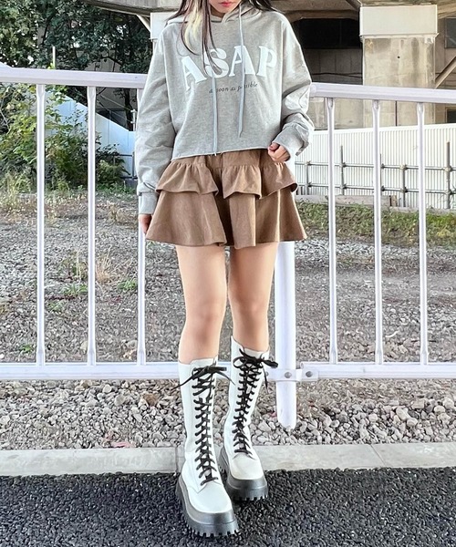 Figments（フィグメンツ）の「コーデュロイフリルマイクロミニスカート（スカート・レディース・ブラック/ベージュ・FREE）」の4枚目の写真