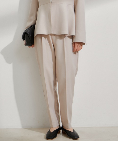 VIS（ビス）の「【セットアップ対応】テーパードパンツ【洗える】（スラックス・レディース・ネイビー/ベージュ/グリーン系その他・M/S/SS）」の17枚目の写真