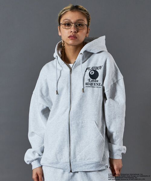 PLAYBOY(プレイボーイ)の「【SEQUENZ】PB BALL FADE ZIP HOODIE / プレイボーイ ビックサイズ フルジップ バニー ガール フード ピンボール 裏起毛(パーカー・メンズ・ブラック/ネイビー/グレー・LARGE/MEDIUM/X-LARGE)」の19枚目の写真