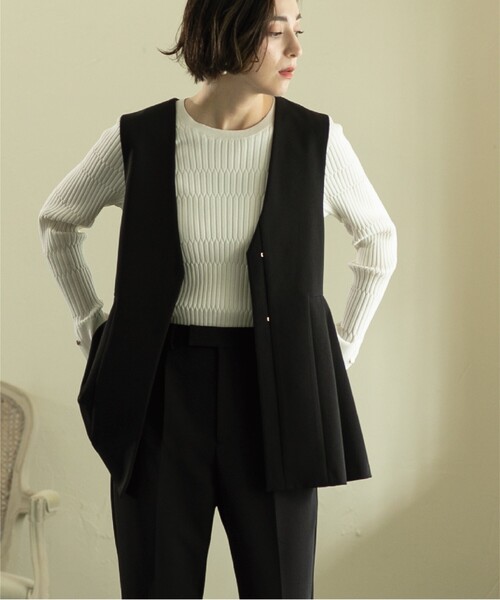 OPAQUE.CLIP（オペークドットクリップ）の「◆≪通勤・セレモニー/セットアップ対応≫ ペプラムジレ【ストレッチ/洗濯機洗い可】（ベスト・レディース・ベージュ/ブラック・36/38/40）」の5枚目の写真