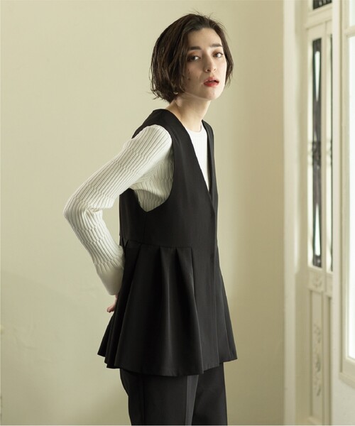 OPAQUE.CLIP（オペークドットクリップ）の「◆≪通勤・セレモニー/セットアップ対応≫ ペプラムジレ【ストレッチ/洗濯機洗い可】（ベスト・レディース・ベージュ/ブラック・36/38/40）」の7枚目の写真