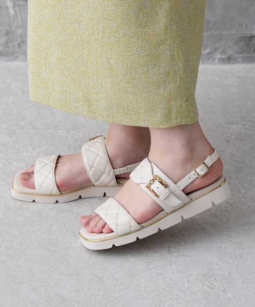 HIMIKO(ヒミコ)の「【HIMIKO】キルティングスタッズサンダル/641223(サンダル・レディース・ブラック/アイボリー/ブルー・22.0cm/22.5cm/23.0cm/23.5cm/24.0cm/24.5cm/25.0cm/25.5cm/26.0cm/26.5cm/21.5cm)」の4枚目の写真