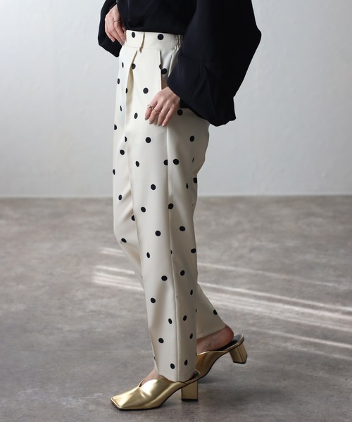 Bonjour Sagan（ボンジュールサガン）の「ツイルクロスドットテーパードパンツ（その他パンツ・レディース・ブラック/アイボリー・FREE）」の14枚目の写真