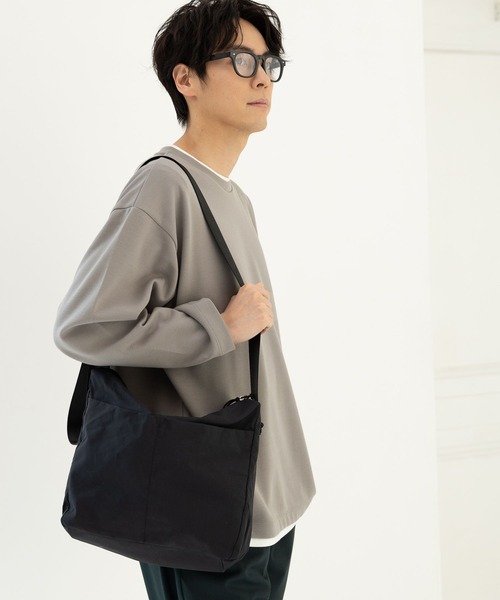 LAKOLE（ラコレ）の「ポケットショルダーBAG / 105055（ショルダーバッグ・メンズ・ブラック/グリーン/サンドグレー・FREE）」の2枚目の写真