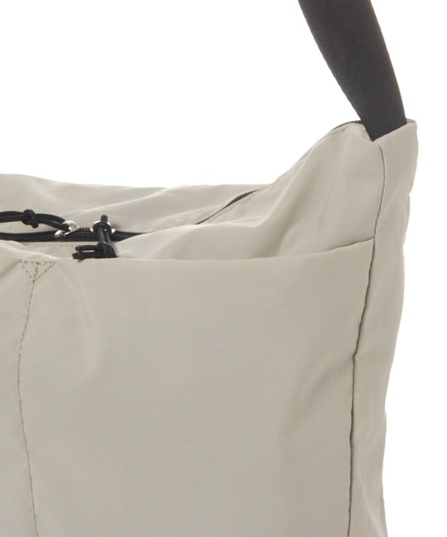 LAKOLE（ラコレ）の「ポケットショルダーBAG / 105055（ショルダーバッグ・メンズ・ブラック/グリーン/サンドグレー・FREE）」の9枚目の写真