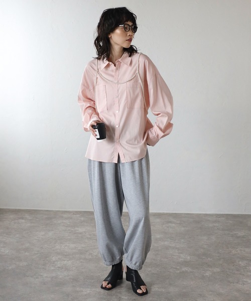 COMMRE（コムル）の「ダブルポケットオーバーシャツ（シャツ/ブラウス・レディース・ホワイト/ピンク/サックスブルー/チャコールグレー・FREE）」の4枚目の写真