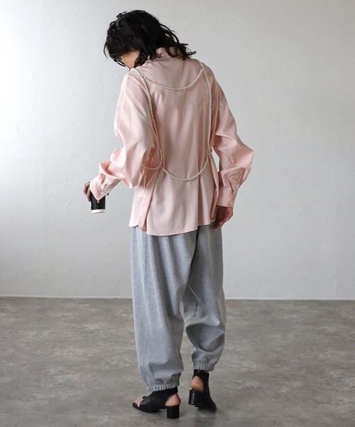 COMMRE（コムル）の「ダブルポケットオーバーシャツ（シャツ/ブラウス・レディース・ホワイト/ピンク/サックスブルー/チャコールグレー・FREE）」の16枚目の写真