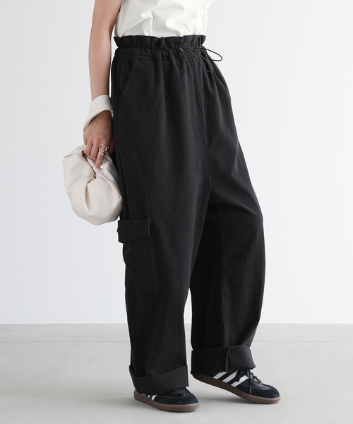 n'OrLABEL（ノアールレーベル）の「『ウエストドロストサロペット』（サロペット/オーバーオール・レディース・ライトベージュ/ブラック・1/2）」の13枚目の写真