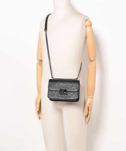 BENETTON (UNITED COLORS OF BENETTON)（ベネトンユナイテッドカラーズオブベネトン）の「メタルロゴ馬エンボスフェイクレザーショルダーバッグ（ショルダーバッグ・レディース・ブラック・FREE）」の5枚目の写真