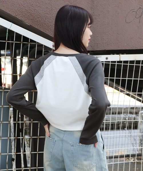 3.3 Field Trip (3.3フィールドトリップ)の「3.3 Field Trip/メタルロゴラグラン長袖Tシャツ 2105604(Tシャツ/カットソー・レディース・ホワイト/グレー・FREE)」の6枚目の写真