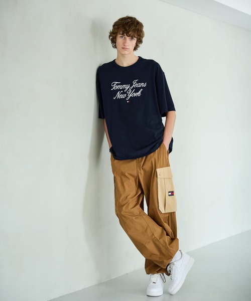 tommy jeans(トミー ジーンズ)の「【NET ViVi掲載】オーバーサイズラグジュアリーセリフTシャツ(Tシャツ/カットソー・メンズ・ホワイト/ベージュ/ネイビー・LARGE/MEDIUM/SMALL/X-LARGE/X-SMALL)」の16枚目の写真