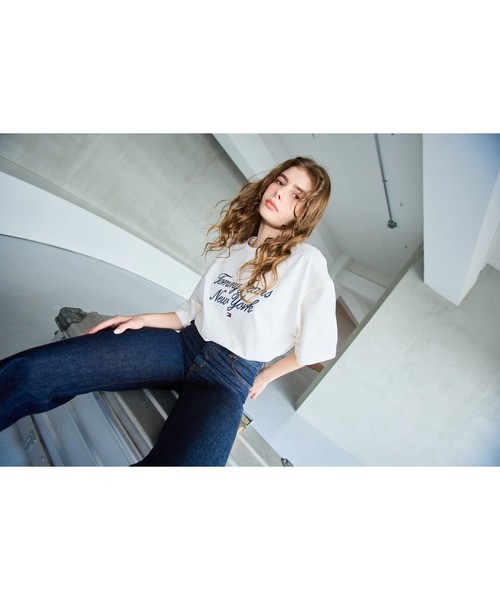 tommy jeans(トミー ジーンズ)の「【NET ViVi掲載】オーバーサイズラグジュアリーセリフTシャツ(Tシャツ/カットソー・メンズ・ホワイト/ベージュ/ネイビー・LARGE/MEDIUM/SMALL/X-LARGE/X-SMALL)」の19枚目の写真